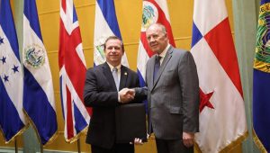 Centroamérica y Reino Unido suscriben acuerdo comercial