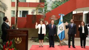 Guatemala: Gobierno replantea el servicio exterior para incrementar inversión y exportaciones