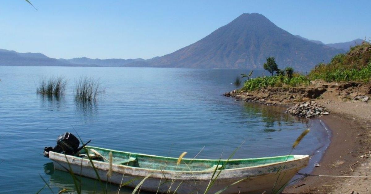Entregan sello de bioseguridad turística a empresas de Quetzaltenango y Sololá