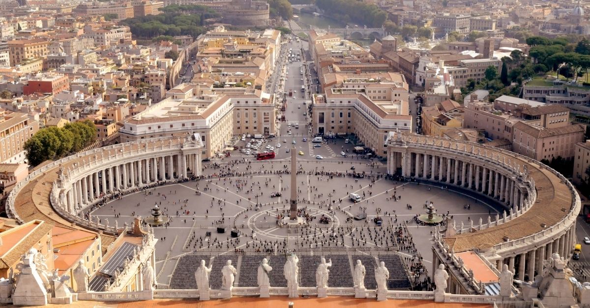 Vaticano exige estar vacunado