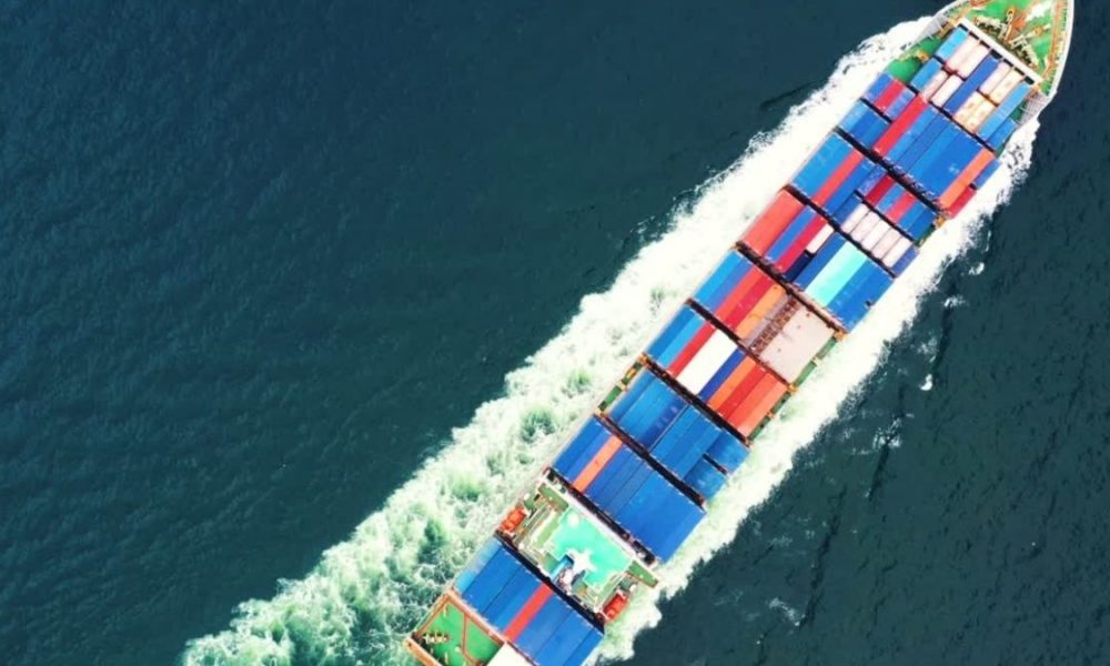 Líneas navieras apuestan por portacontenedores de 7 mil a 8 mil TEUs