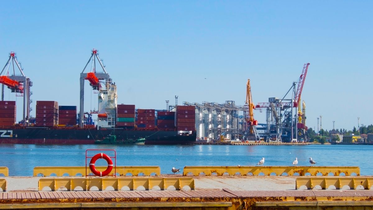Caen tarifas de transporte marítimo entre China y EE.UU.