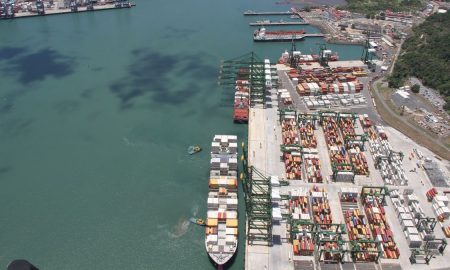 contenedores en Canal de Panamá
