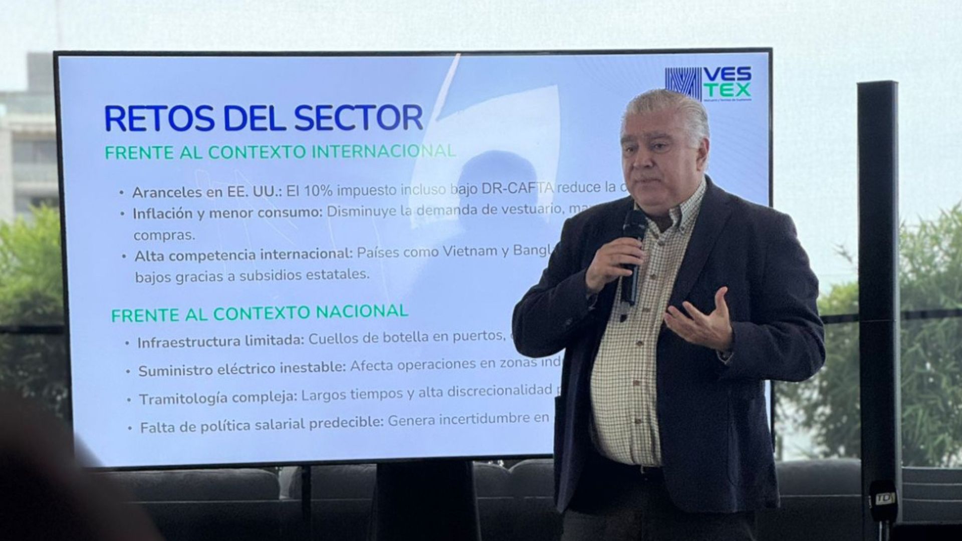 Vesturio y textiles